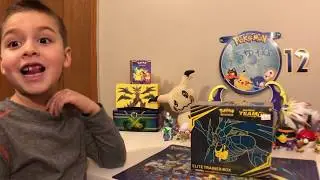 JJ&rsquo;s Third Episode - Team Up Elite Trainer Box - Gold Secret Rare!