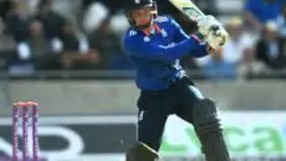 Jos buttler 116 runs in just 52 balls in 4th odi vs pakistan