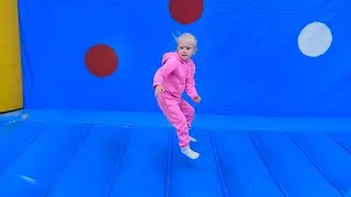 Maya at the sports festival/Майя на спортивном фестивале