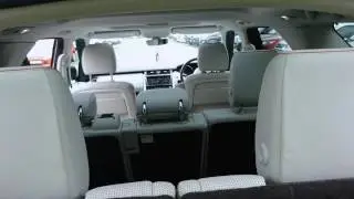 Land Rover Discovery 2017 rear seats electric folding