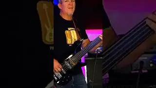 Warwick - Andy Irvine - Streamer Fretless Jam #warwick #bass #jam