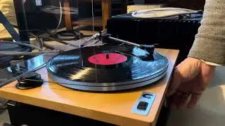 U-Turn Orbit Plus turntable with built in Preamp from Wayne&rsquo;s audio (Maple wood)