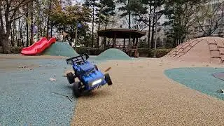 Wltoys 144010 jump car test run!