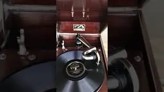 Victor Victrola VV-50 Portable Early 1920s Record Player
