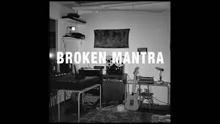 Johnny de Courcy - Broken Mantra (2019)