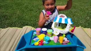 PLAY-DOH SWEET SHOPPE SUNDAE ICE CREAM CART TOY REVIEW