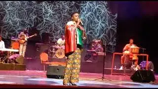 Nina WATEKO: Africa. Extrait de concert live &agrave; Dakar au S&eacute;n&eacute;gal.