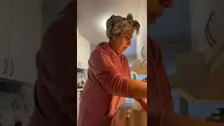 ارواح نطيبو لعشا كيف كيف ❤️ورد علي بعض الحشرات 🤪