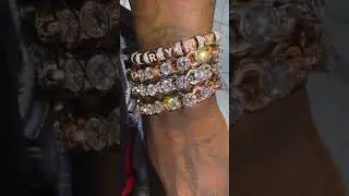 Young thug shows off his diamond bracelet