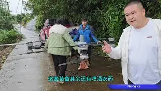 Using drones to wait for goods to reach customers