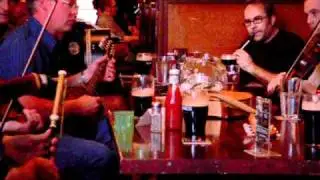 Irish jam session at The Kells Pub, Portland (OR).