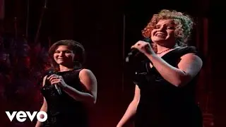 Bill & Gloria Gaither - Walk on the Water [Live] ft. Annie and Kelly McRae