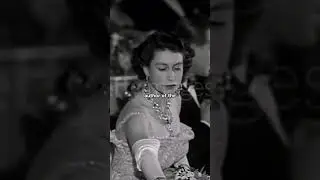 Queen Elizabeth&rsquo;s wedding and coronation dress