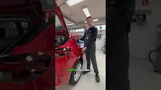 Hoe repareer je lichte krassen in je auto? 🤕🔨 #janssenvankouwen #shorts