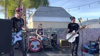 Blink 182 Tribute Band - The 182s  live at the Doll Hut.