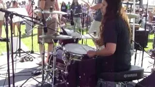 Barefooted chick drummer