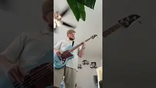I have always wanted to learn how to do this! #bassguitar #bass #rocksmith