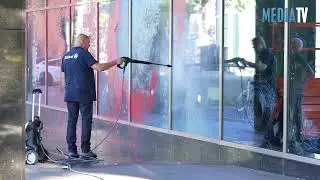 Bekladding en vernieling bij kantoor van Allianz Coolsingel Rotterdam