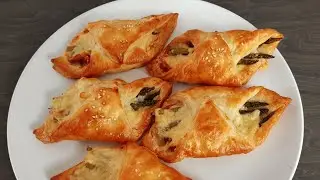 Simple Puff Pastry Asparagus And Prosciutto Bundles