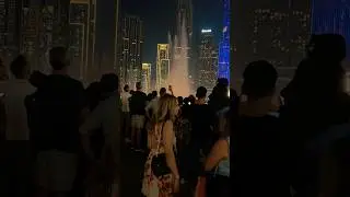 Burj Khalifa🇦🇪 #dxb #burjkhalifa #dubai #emaar #uae #headlights #youtubeshorts #dubaishorts