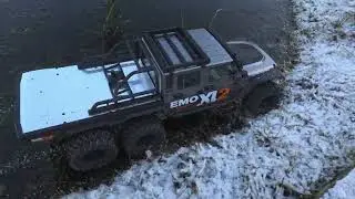 Cross Rc emo xl2 escapes a frozen pond