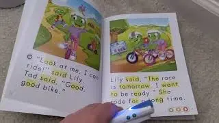 LeapFrog - The Bike Race (Interactive LeapReader Book)