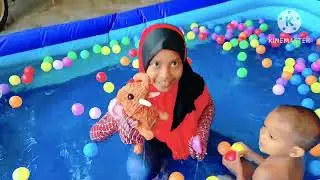hunting jurassic world spiderman challenge in swimming pool dinasour,superhero,animal,pets,toys,ball