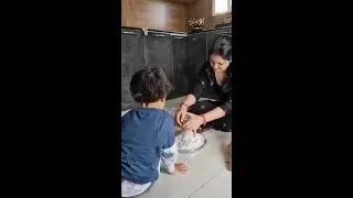 बेटा बोल रहा है ऐसे मत बनाव खराब हो जाऐगा |😛 Nariyal Laddoo