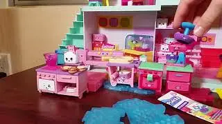 Valentine's day haul muffin kitty kitchen and Coralee visits Australia