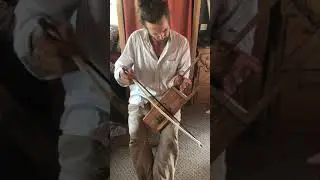 bowed lyre riffs