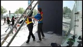 Huge Windows Logo on Apple Store by Microsoft Pranksters