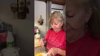 Кукурузный хлеб с халапеньо и чеддером от Моники