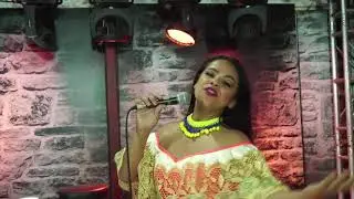 GUÍSELA SANTA CRUZ Sombrero de Sao/Piama/Carnaval Chico