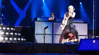 Green Day - Basket Case – Live in Oakland