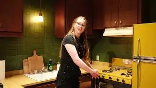 The Heart Sellers Set Tour with Stage Management Apprentice: Annabelle Iredale.