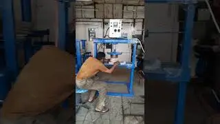 Hydraulic Paper Cutter Machine | Available on IndiaMART