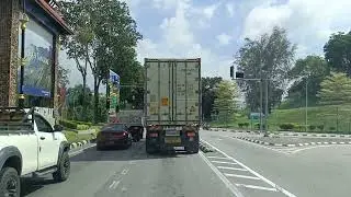 Driving Around Malaysia,from Muar to Kuala Lumpur #roadtrip #malaysia #dailyvlog