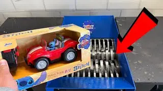 SHREDDER VS STITCH RC CAR & CRUNCHY TOYS