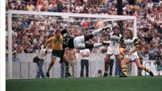 Menotti falando de Pele`