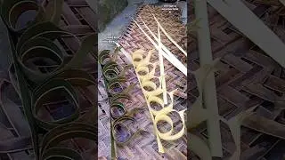 hiasan Penjor dari janur