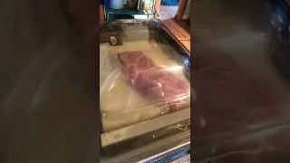 💯ASMR #tips 🥩THIS IS HOW TO VACUUM SEAL THE PORK BELLY IN MACHINE 🥩 #asmr #shorts #food  #how