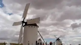 Campo de Criptana i słynne wiatraki z La Manchy