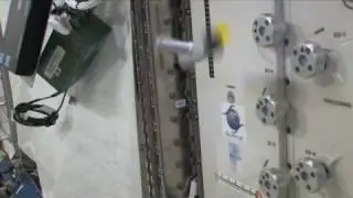 Dancing T-handle in zero-g, HD