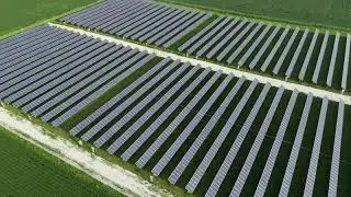 Drone Video (4K): Solar farm