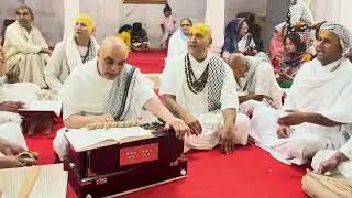 फूलनि के पद // श्री बिहारी-बिहारिनि जू के फूल-बंगला के पद