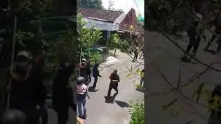 Bentrok massa PDIP vs FPI