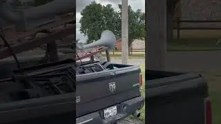 Ship horn blast(don&rsquo;t wear headphones)