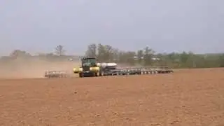 Kinze 3800 36 Row Corn Planter