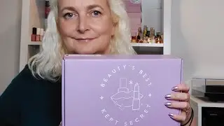 Marks and Spencer Beauty Discovery Box - September 2022 - costs &pound;25 and worth &pound;90
