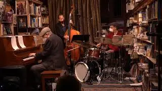 Jon Frank Jazz Trio: 